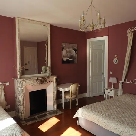 Le Clos Belle Rose Et La Roseraie