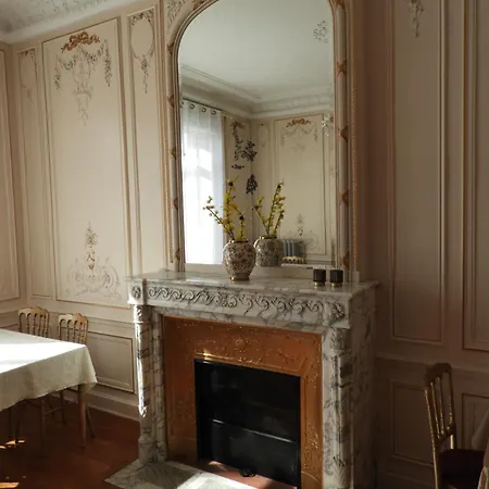 Le Clos Belle Rose Et La Roseraie Haybes