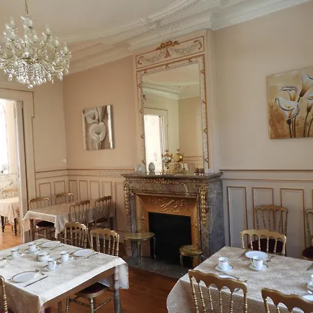 Le Clos Belle Rose Et La Roseraie