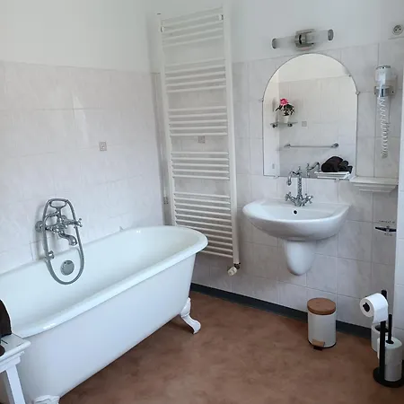 Bed & Breakfast Le Clos Belle Rose Et La Roseraie Haybes