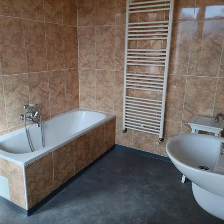 Le Clos Belle Rose Et La Roseraie 3*